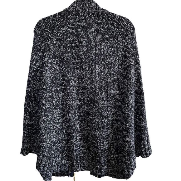 Michael Kors ~ Black and White Sweater Poncho ~ Cotton Blend ~ size Med - Picture 3 of 9